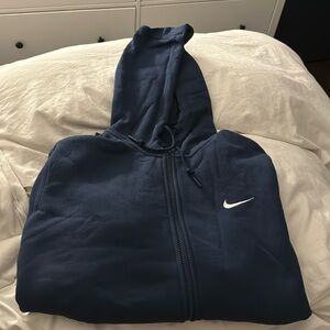 NAVY NIKE HOODIE NEVER WORN